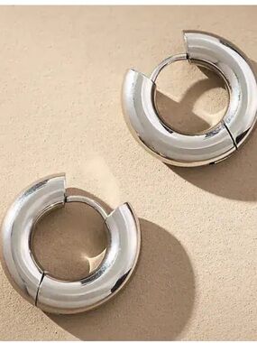 New! Silver Thick Puffy Huggie Earrings (1044) NWOT